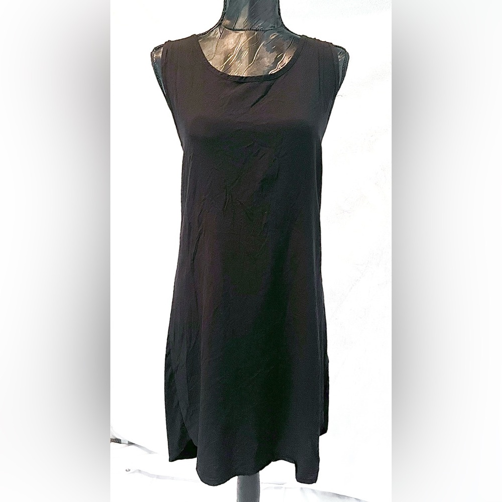 Elegant Black Sleeveless Dress